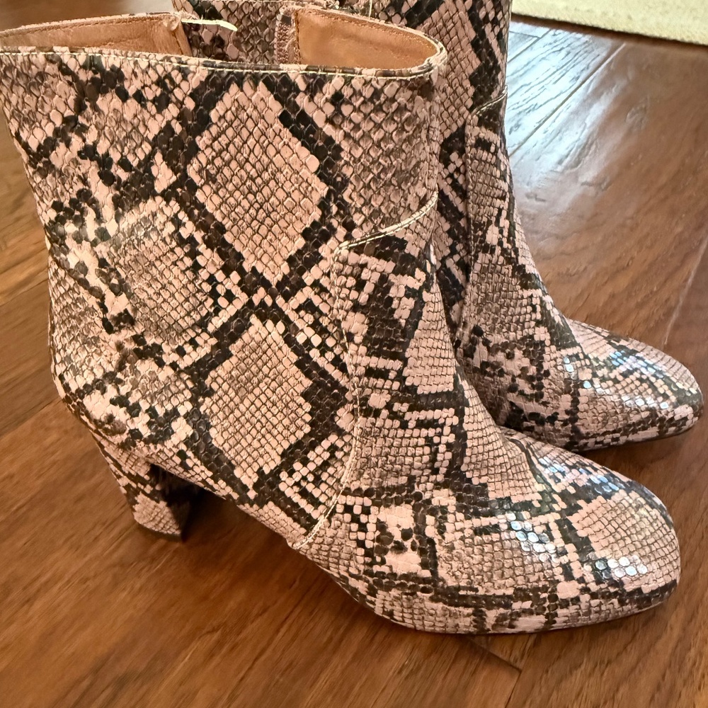 Matiko heeled boots, size 38